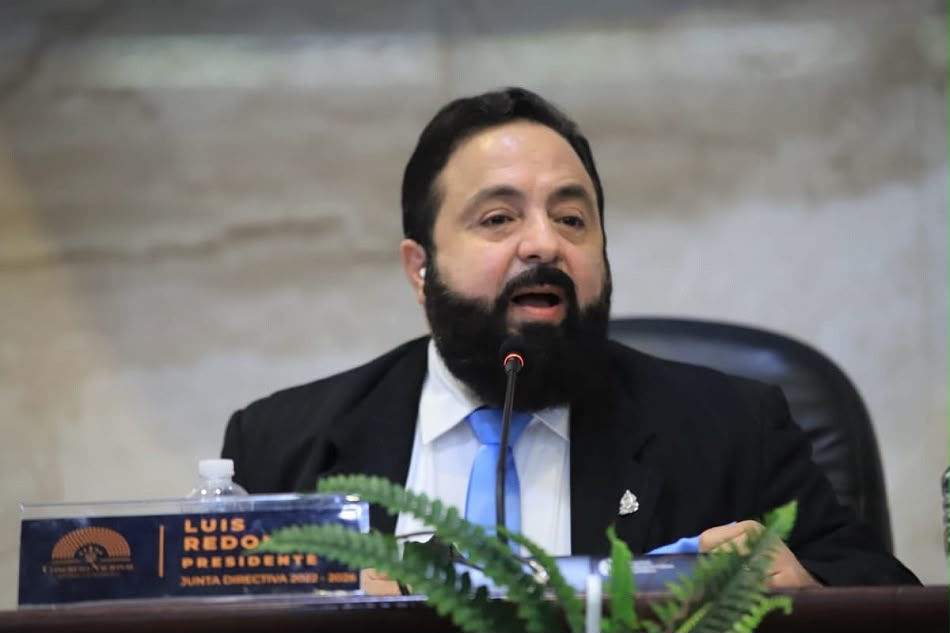 Giran orden de captura y alerta migratoria contra Luis Redondo