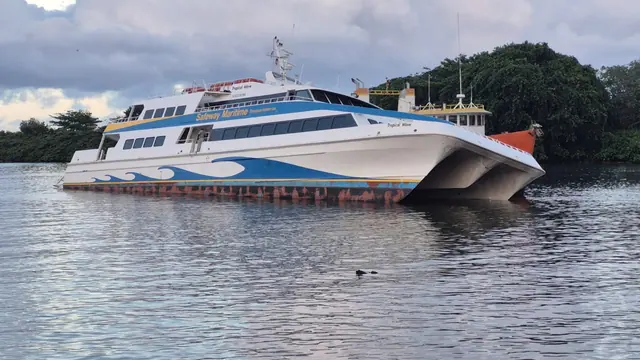 ​Controversia entre la Alcaldía de La Ceiba y Galaxy Wave por hundimiento parcial de embarcación en el Puerto de Cabotaje